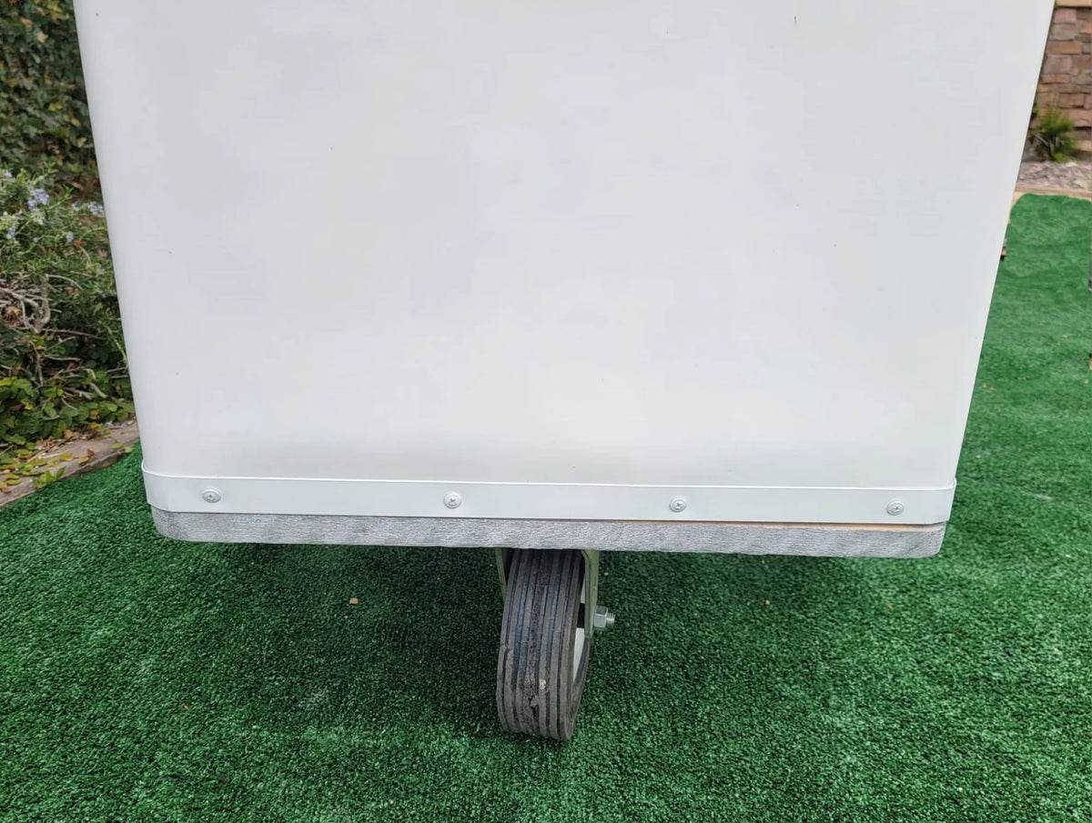 Popsicle Cart all white with Fenders Standard Size – Sleek & Functional image 8