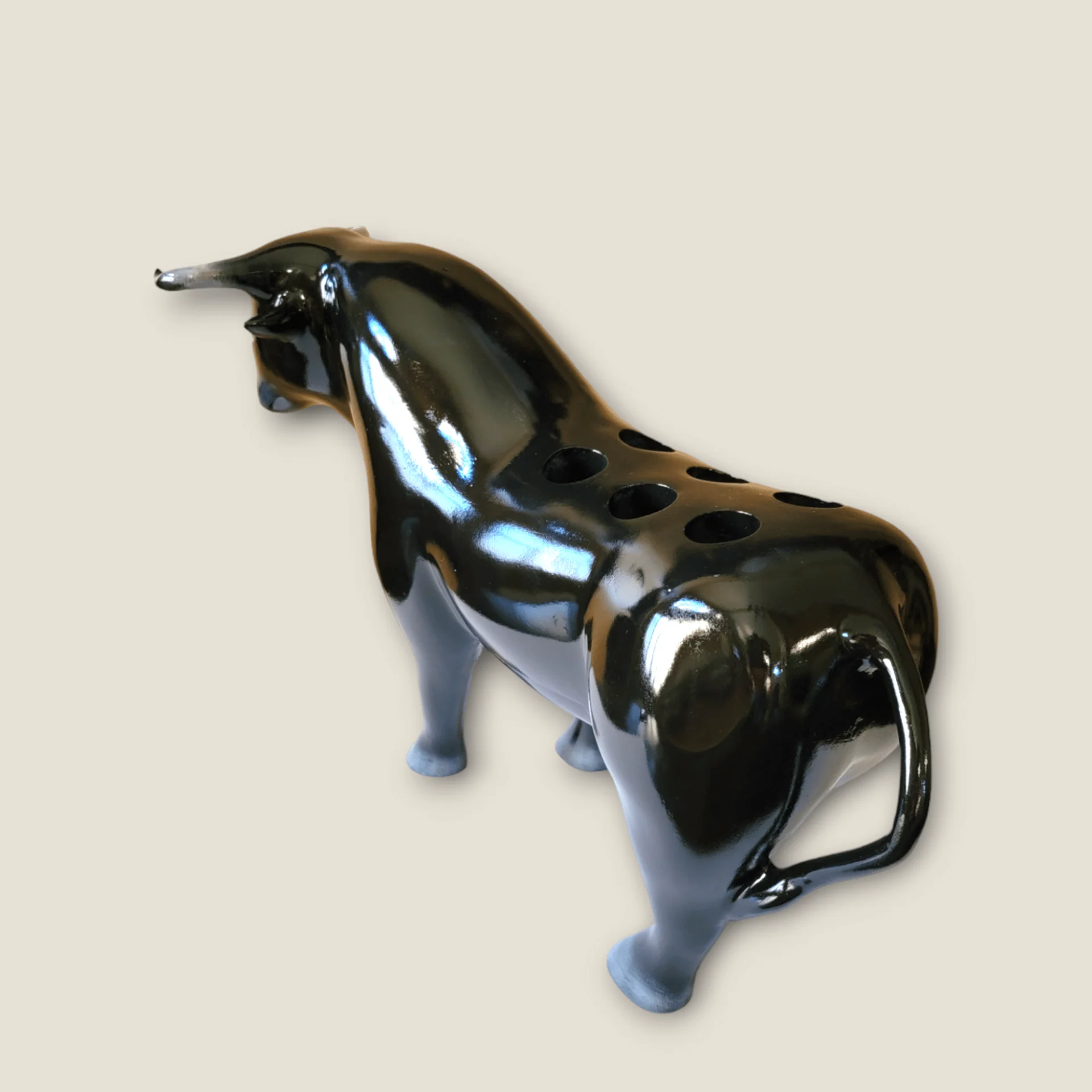 Black Tasting Flight Bull Tray with Lights for Unique Events - Image 4